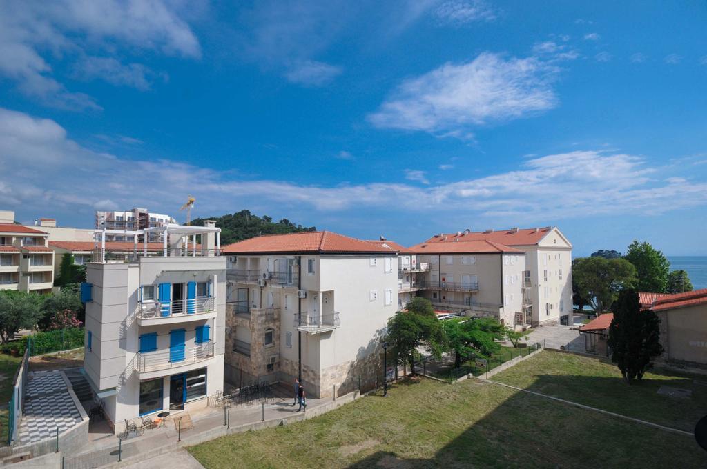 Seaside Apartments Petrovac Exterior photo